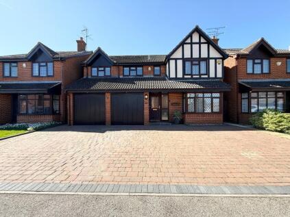 Rowington Close, Luton, LU2