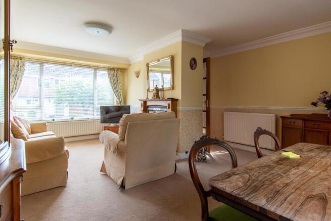 Lounge/dining room