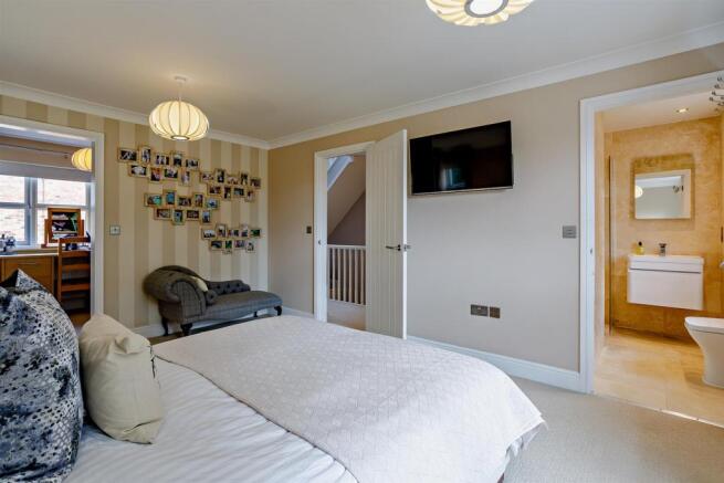 8428151-interior37-800.jpg