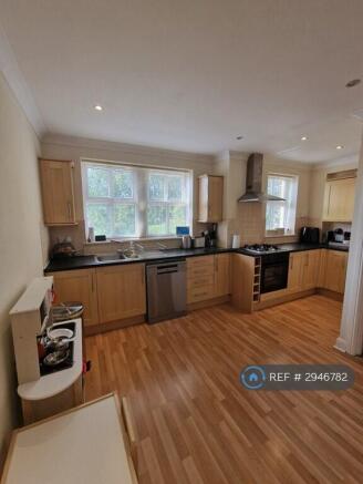 3 bed Terraced to rent Image 11