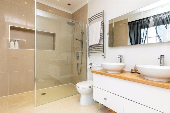 Ensuite