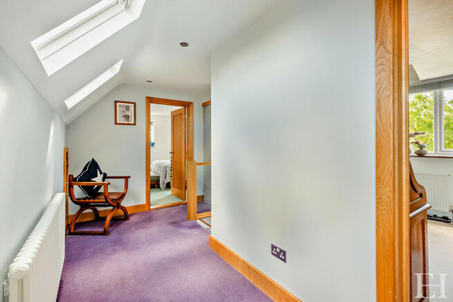 8609248-interiorW...