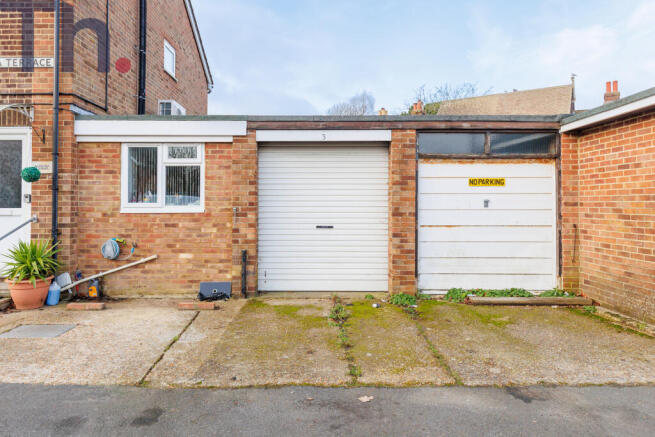 Garage & Parking