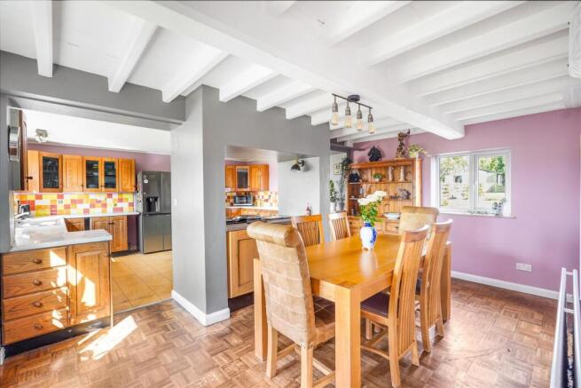 6 bed Smallholding for sale Image 4