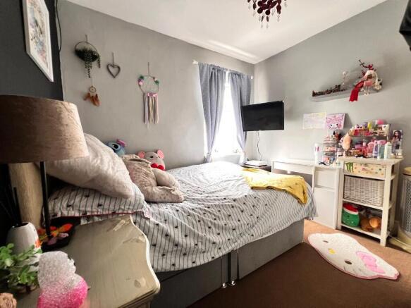 BEDROOM 2