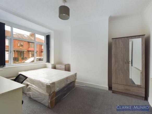 1 bed House Share to rent Image 4