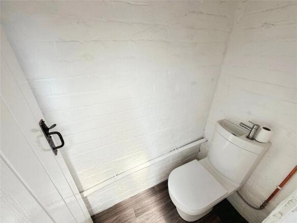 2 bed Semi-Detached for sale Image 12