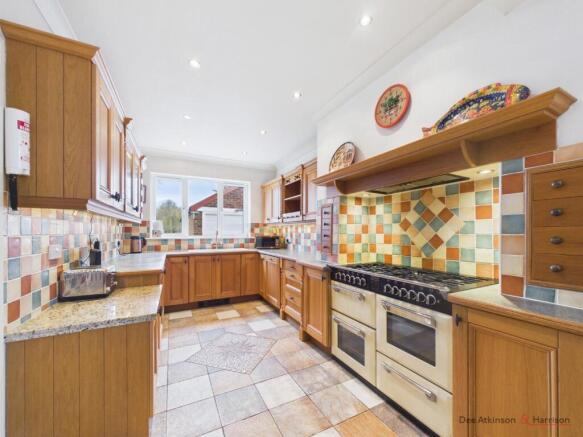 Kitchen/Breakfast Area