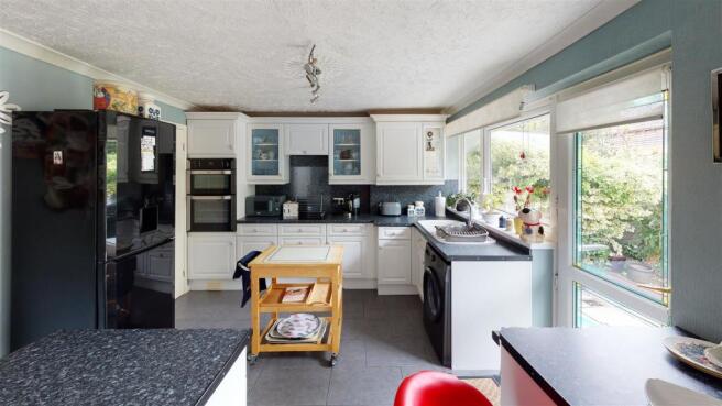 8-Binstead-Lodge-Road-Kitchen.jpg