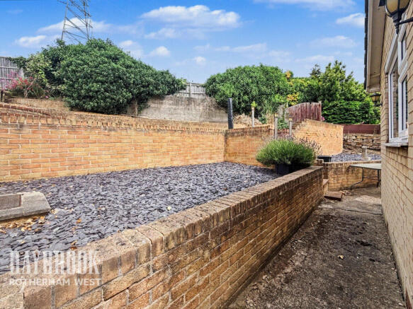 2 bed Detached Bungalow for sale Image 12