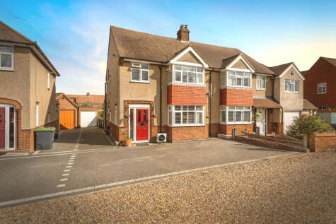 Shefford Road, Clifton, SG17 5QS