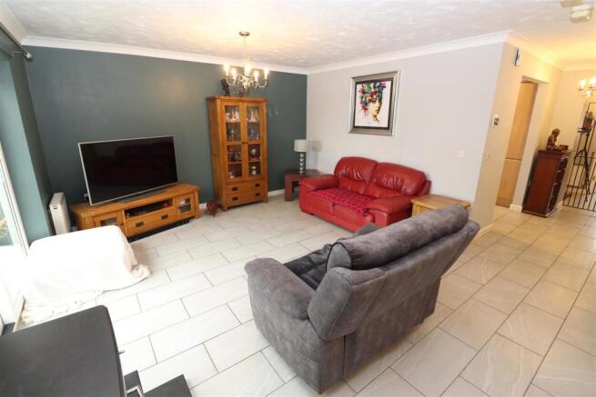 Lounge / Dining Room