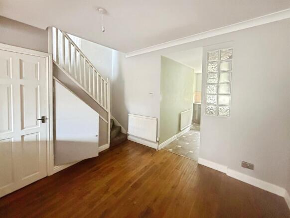 3 bed Terraced for sale Image 5