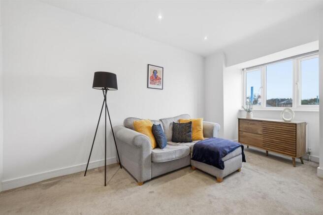 Mutton Lane 11B Lounge 2.jpg