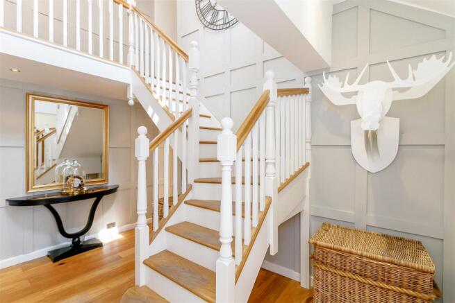 8342819-interior24.jpg