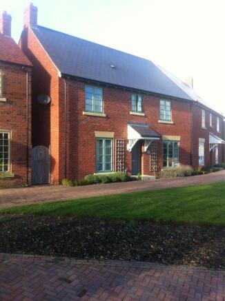 90 Village Drive 012
