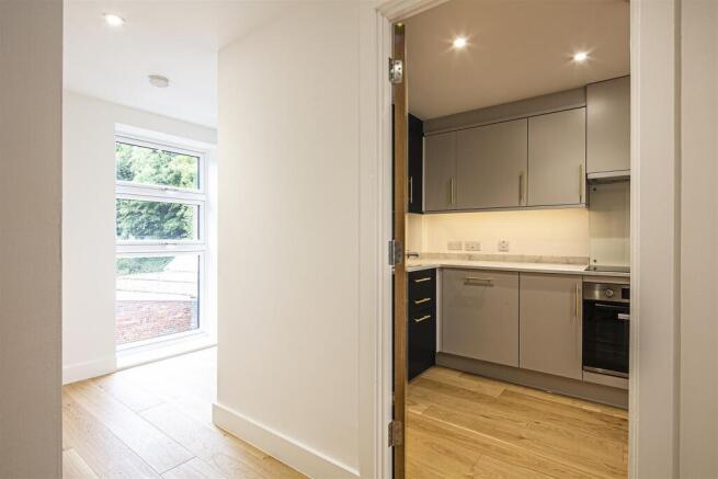 1 bed Apartment to rent Image 8