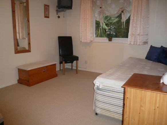 bedroom2