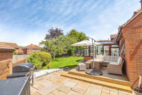 Belvoir Avenue, Emerson Valley, Milton Keynes, Buckinghamshire, MK4