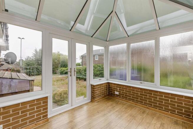 3 bed Semi-Detached Bungalow for sale Image 7