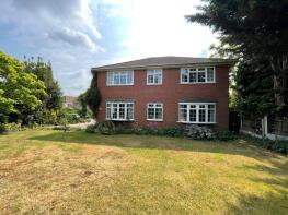 93, High Road, Rayleigh SS6 7SJ