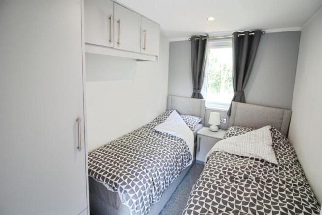 2 bed Park Home for sale Image 9
