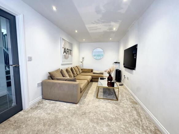 Church Vale, Worsley, M28 photo 4