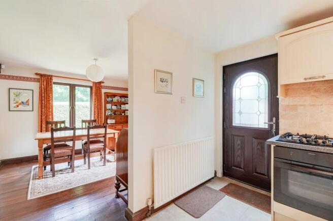 4 bed Detached for sale Image 11