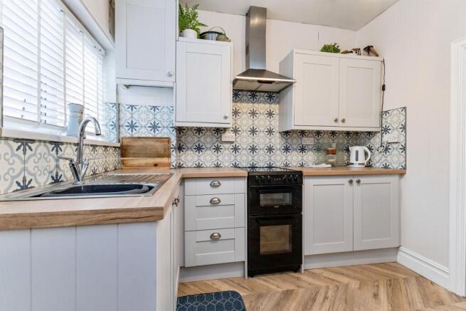 3 bed Terraced for sale Image 7