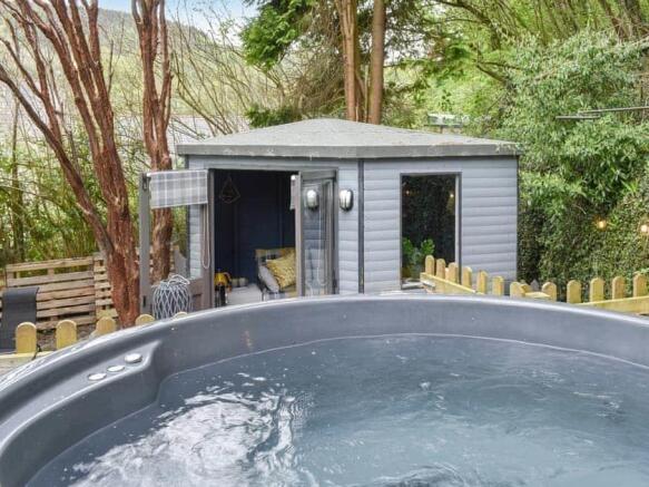 Hot Tub.jpg