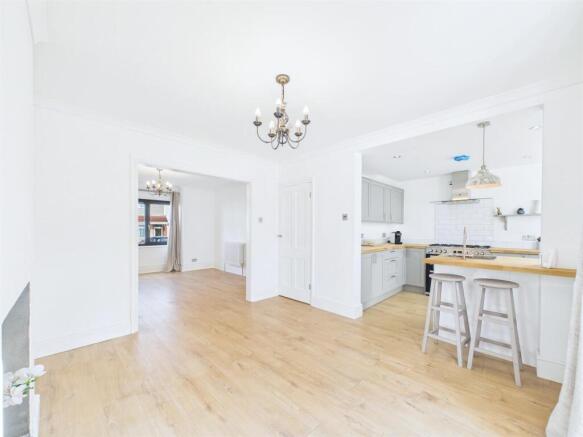 NEWLY REFURBISHED THREE-BEDROOM HOUSE