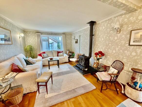 4 bed Detached for sale Image 4