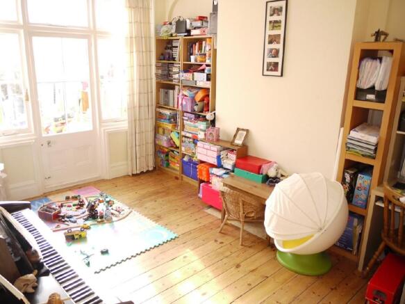 Photo 3