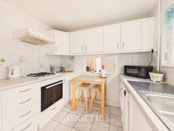 Greenhill Crescent, Haverfordwest, SA61 photo 4