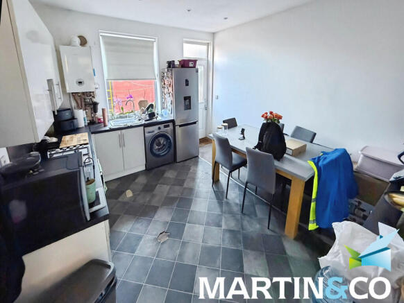 6812d6c5-WhatsApp...