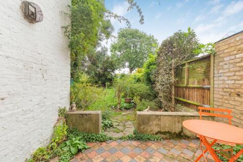 Castelnau, Barnes, SW13