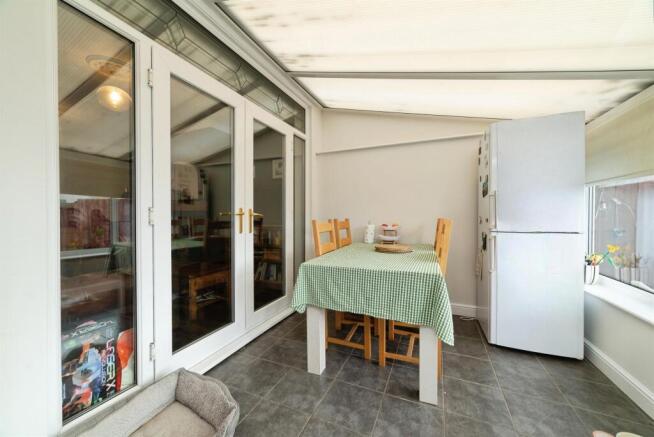 3 bed Semi-Detached for sale Image 8