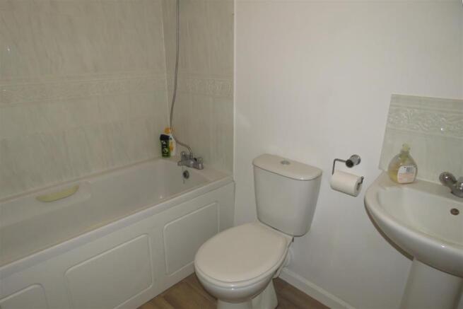 015.JPG