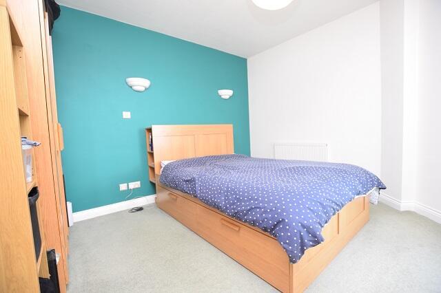 1 bed Apartment to rent Image 4