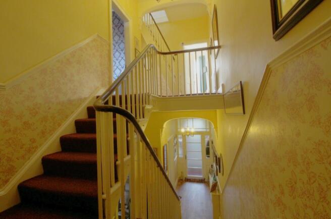 MAIN STAIRCASE