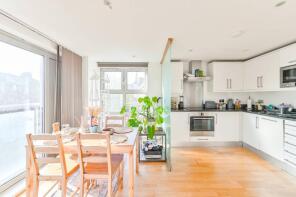 4, Langford Mews, London SW11 1AE