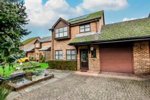 11, Kings Meadow, Kings Langley WD4 8RT