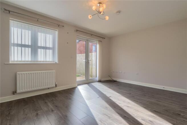 3 bed Semi-Detached to rent Image 3