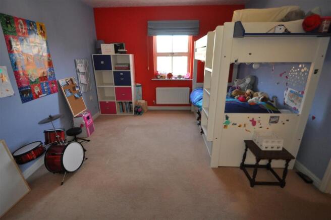 RogersWay23-Bed2.JPG