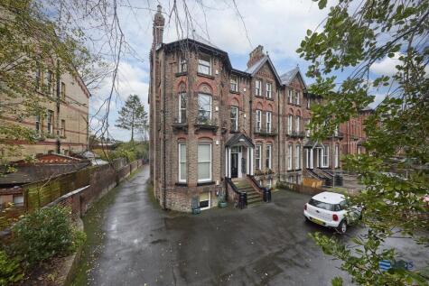 Livingston Drive North, Aigburth, L17