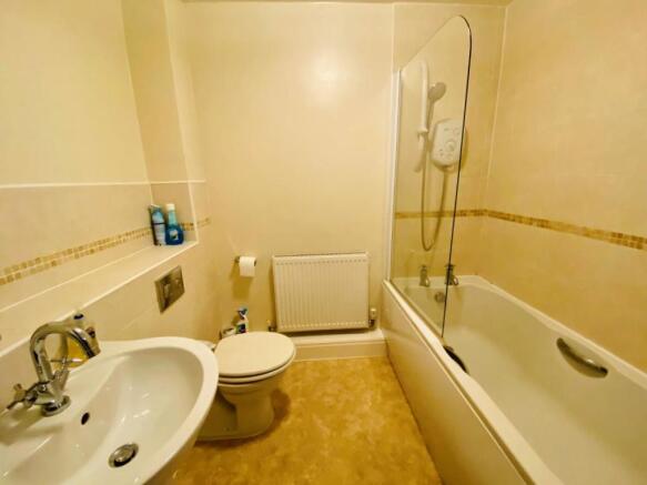 Bathroom.jpg