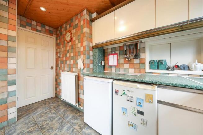 Kitchen3.jpg
