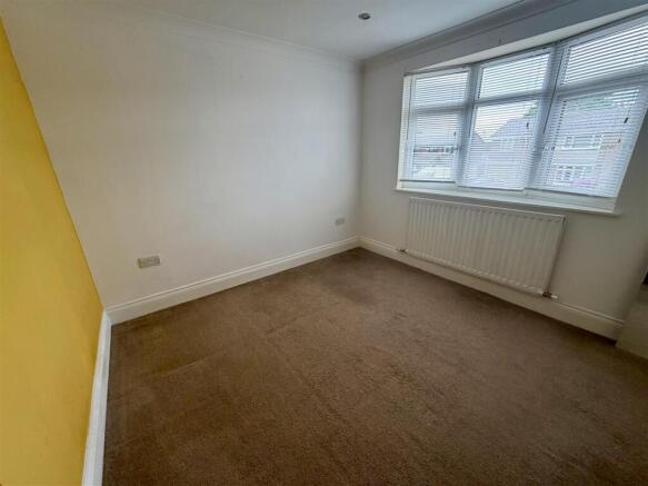 4 bed Detached to rent Image 12
