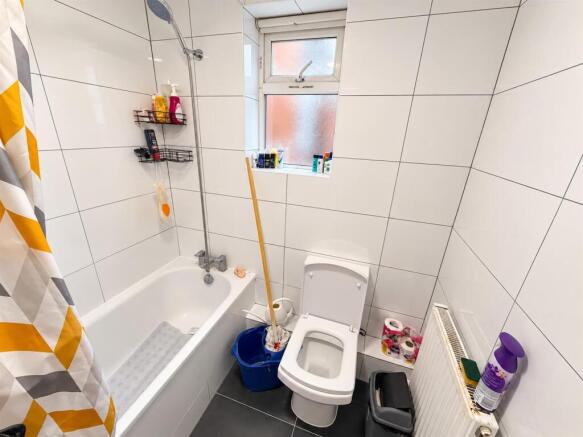 BATHROOM.jpeg