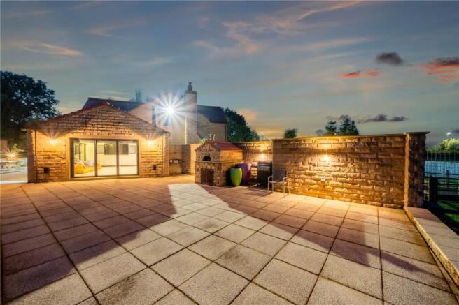 5 bed Equestrian Facility for sale Image 12